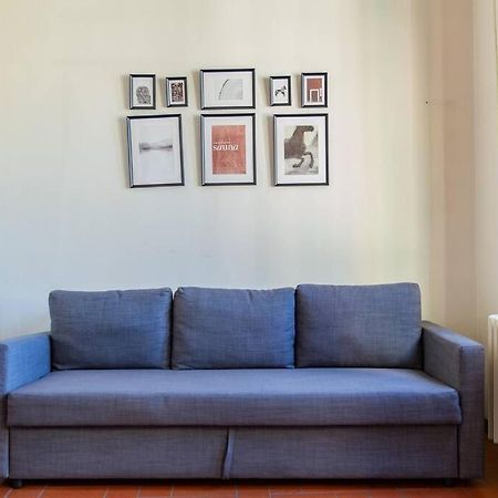 Cozy Apartment With A Strategic Position Florenţa Exterior foto
